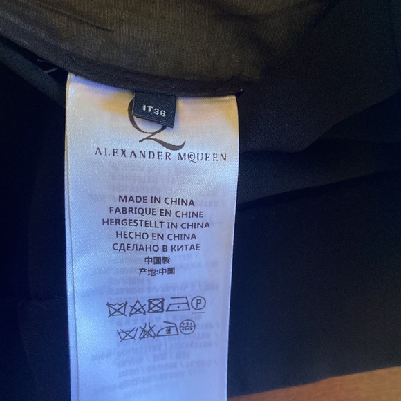 Alexander McQueen top I would say size xs - Picture 7 of 9